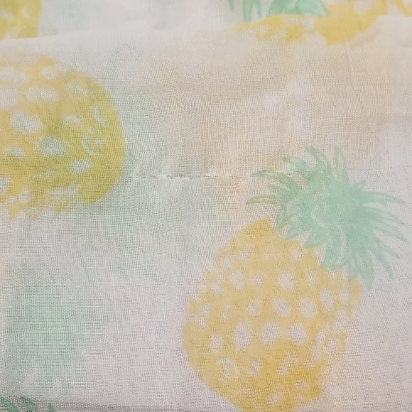 Pineapple Fashion Scarf - Picture 5 of 8